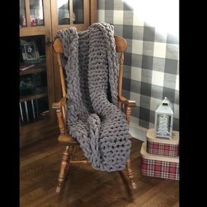 *SOLD* Chunky Knit Throw